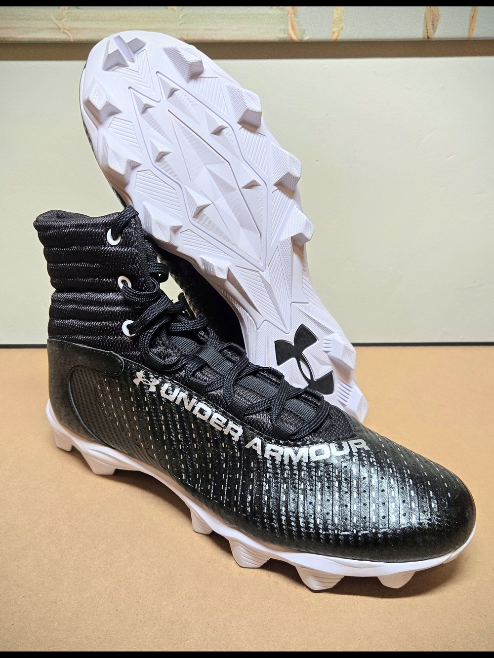 NEW Under Armour Men's 10.5 Highlight Franchise RM 2.0 Football Cleats - Black